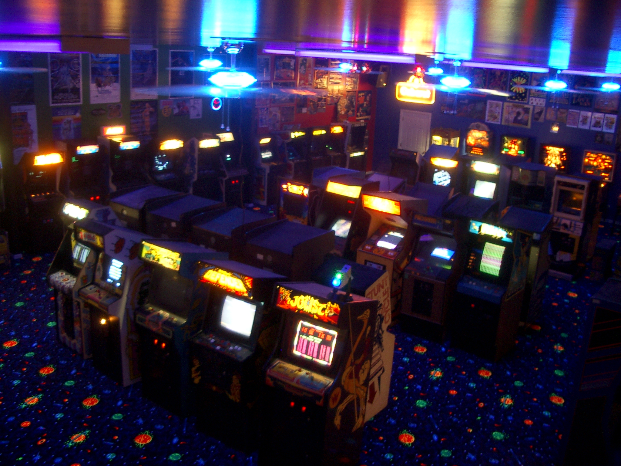 luna-city-arcade.jpg